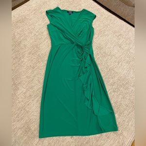 Green sleeveless midi dress